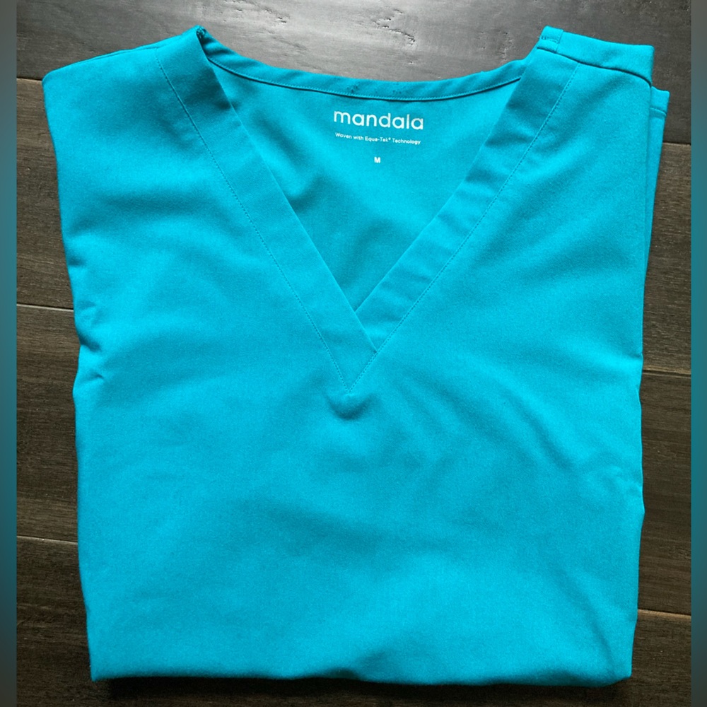 Mandala 6 Pocket Scrub Top Teal Medium